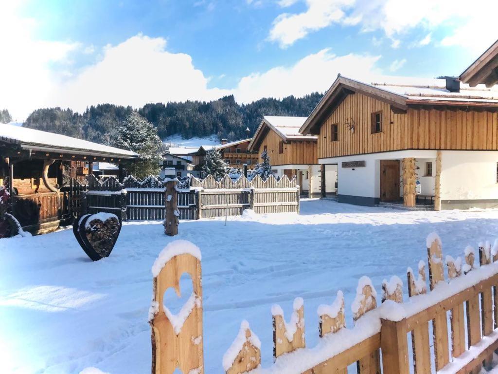 Sieglhub Chalets - Appartements - Hotel Флахау Экстерьер фото